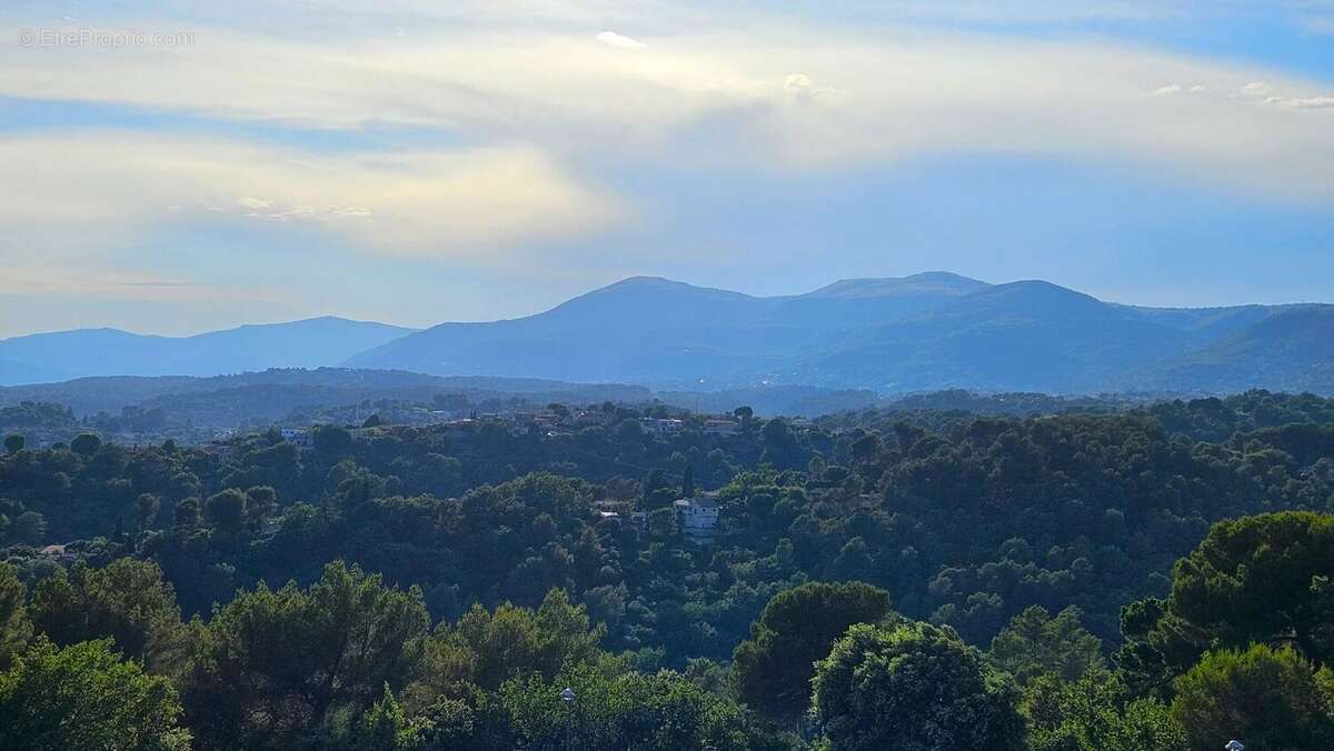 Appartement à LA GAUDE