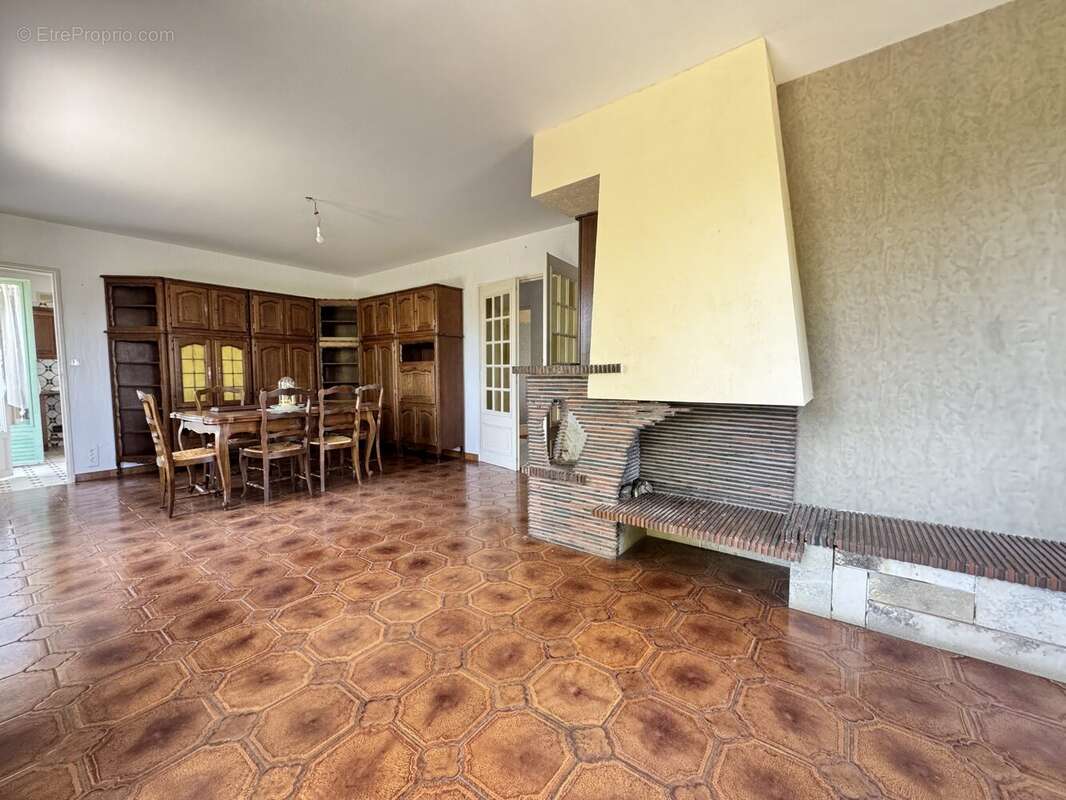 Maison à SAINT-LEOPARDIN-D'AUGY