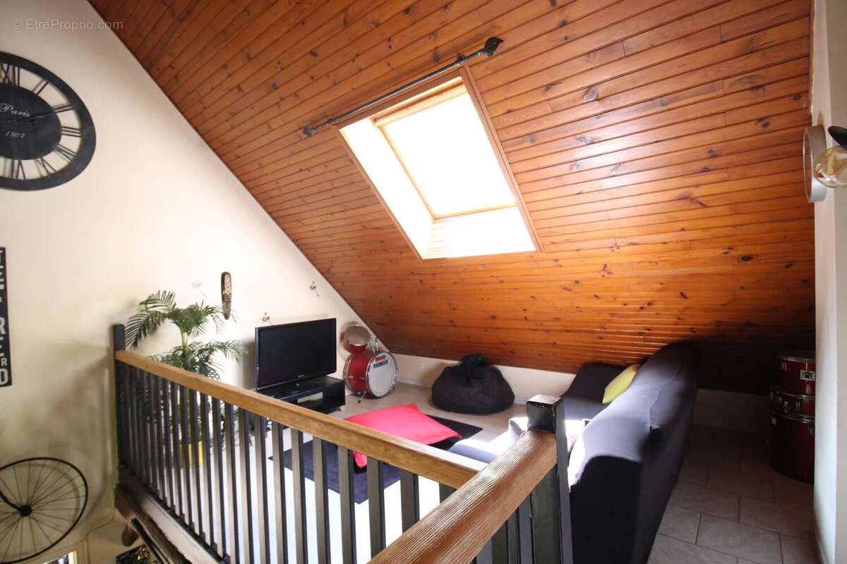 Maison à CIRES-LES-MELLO