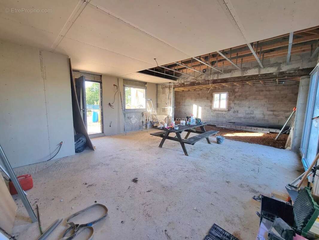 Maison à PREZ-SOUS-LAFAUCHE