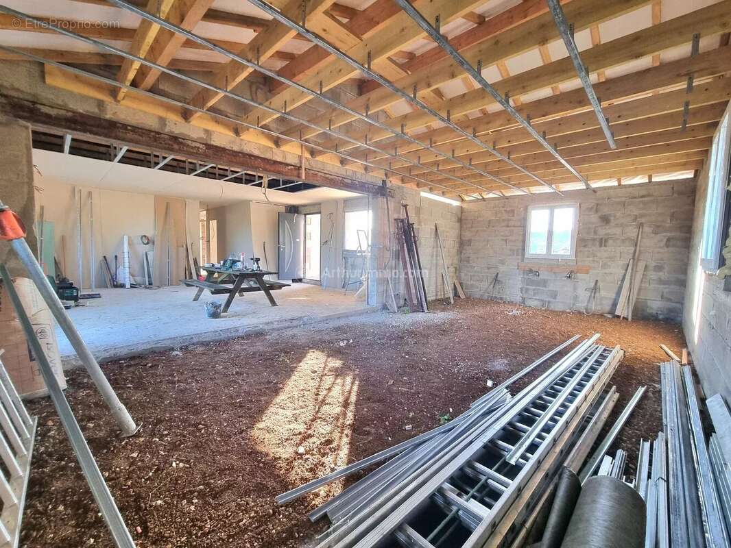 Maison à PREZ-SOUS-LAFAUCHE