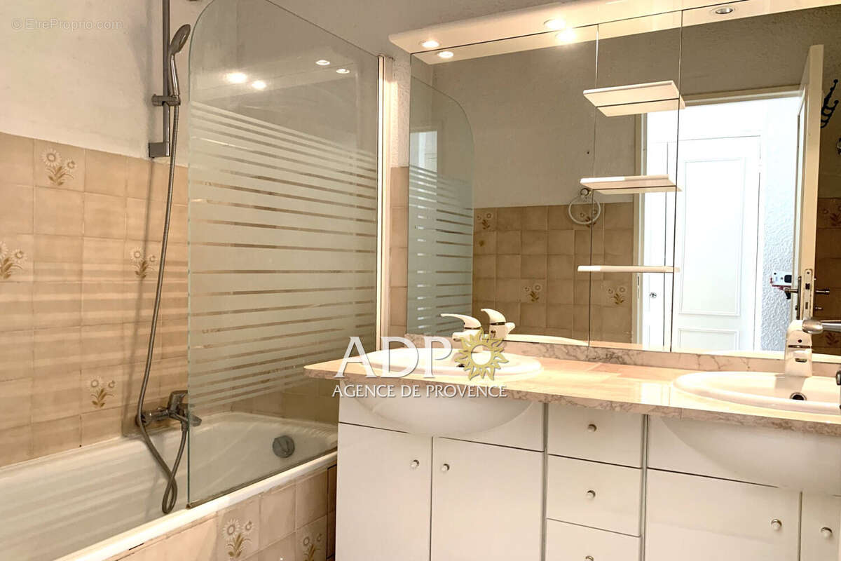 Appartement à MANDELIEU-LA-NAPOULE