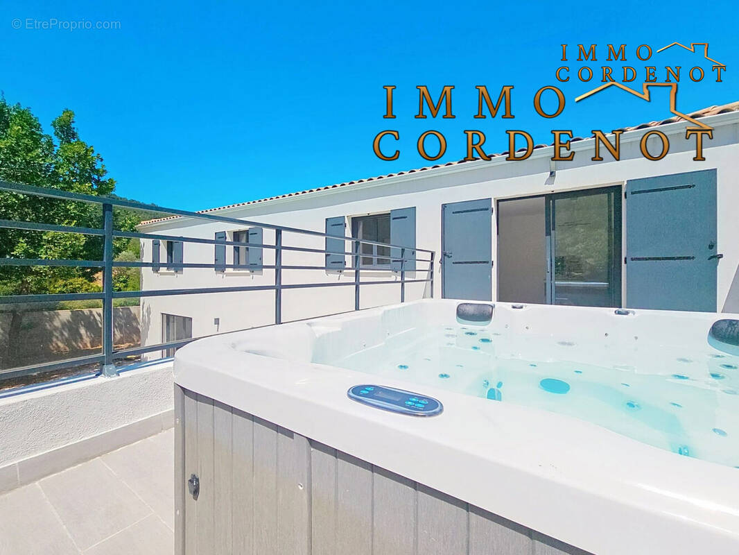 Maison à SOLLIES-TOUCAS