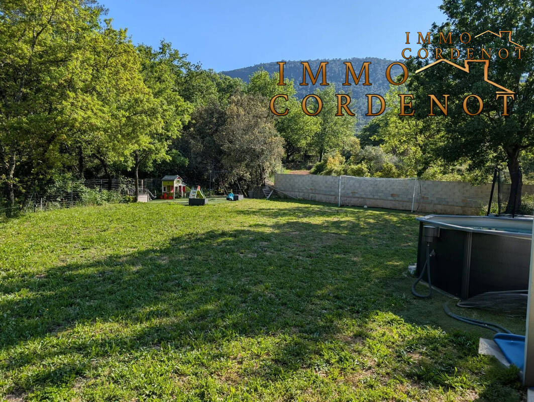 Maison à SOLLIES-TOUCAS