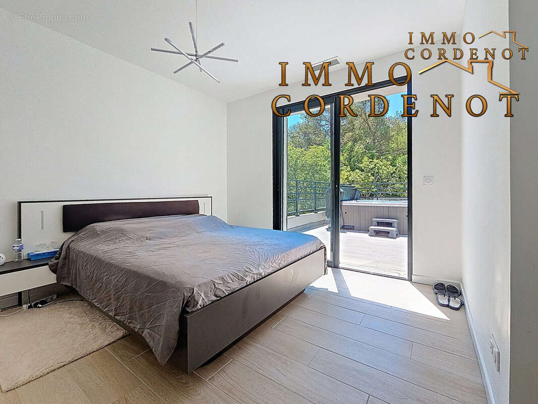 Maison à SOLLIES-TOUCAS