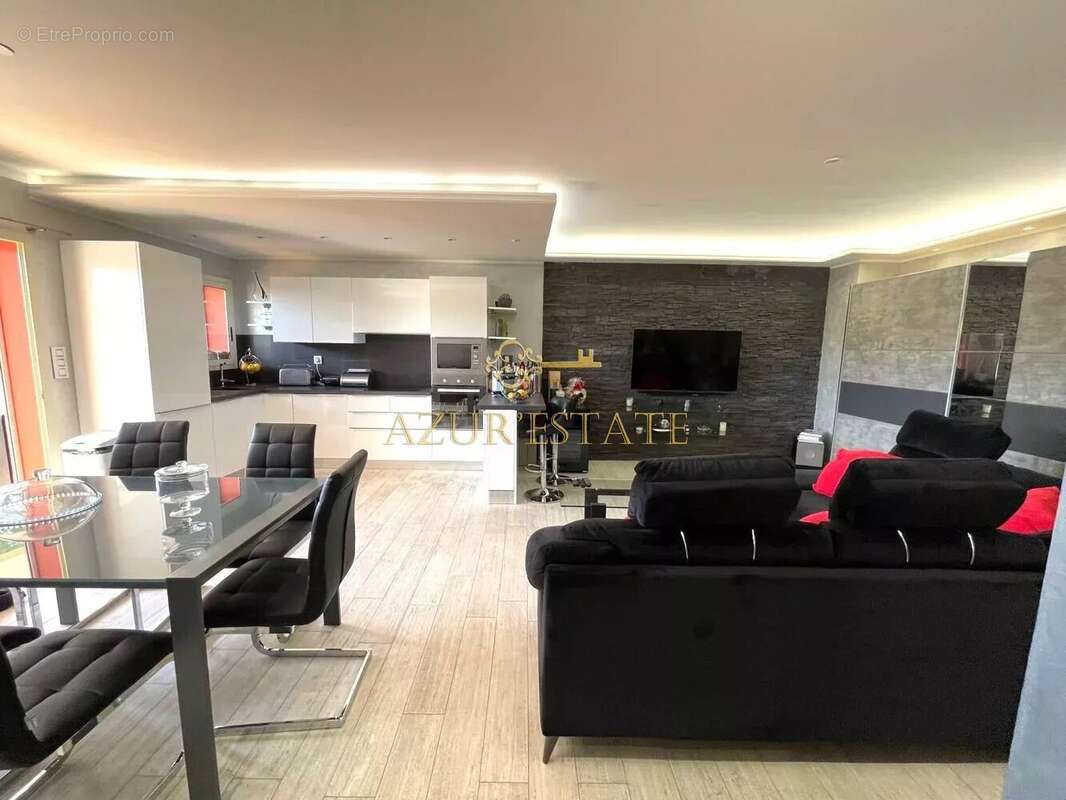 Appartement à ROQUEBRUNE-CAP-MARTIN