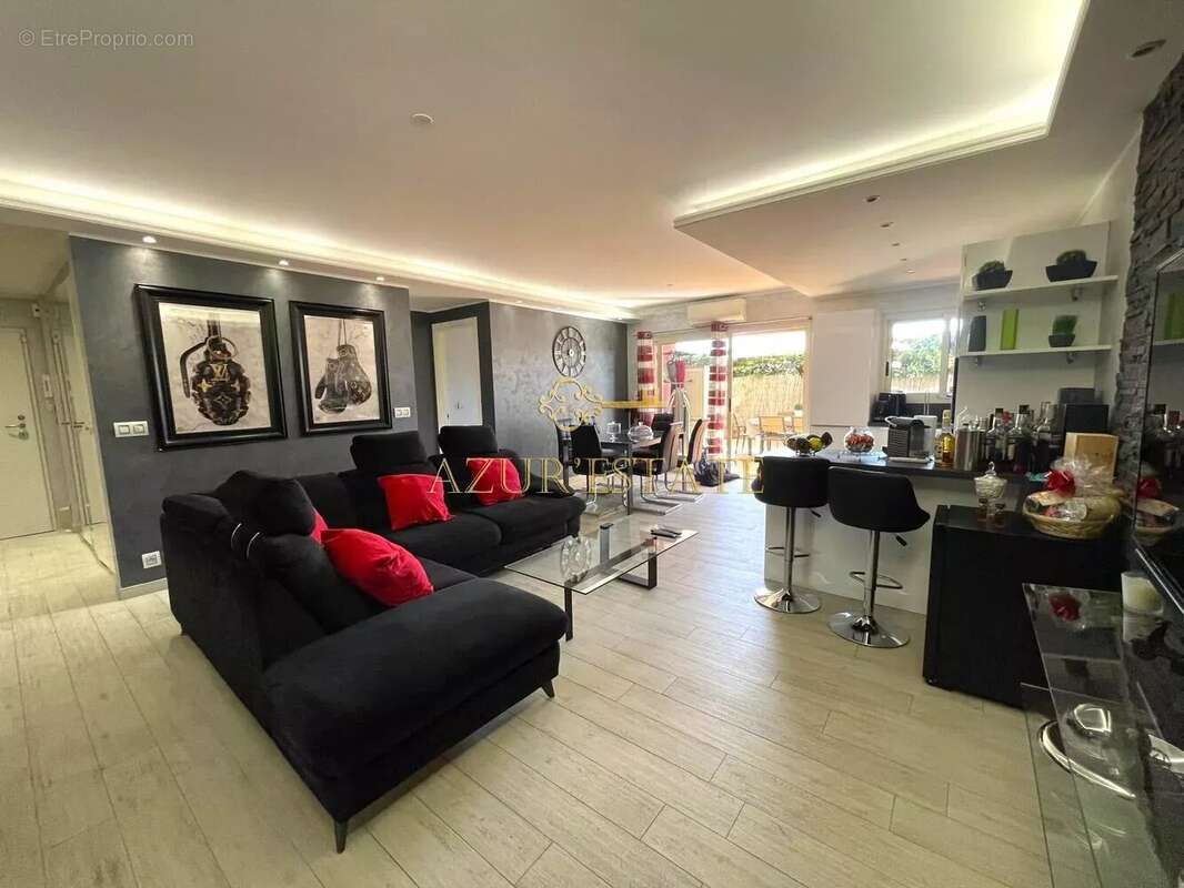 Appartement à ROQUEBRUNE-CAP-MARTIN