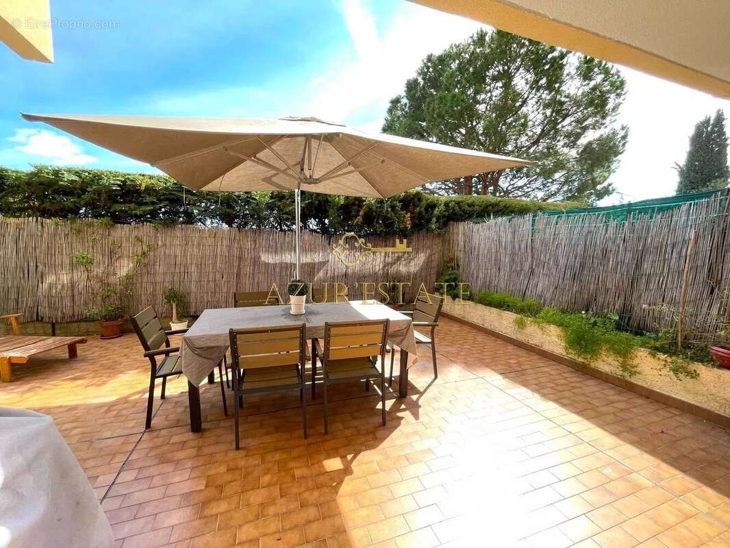 Appartement à ROQUEBRUNE-CAP-MARTIN