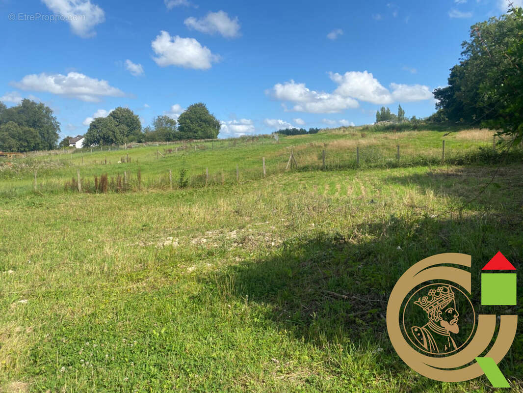 Terrain à FRUGES