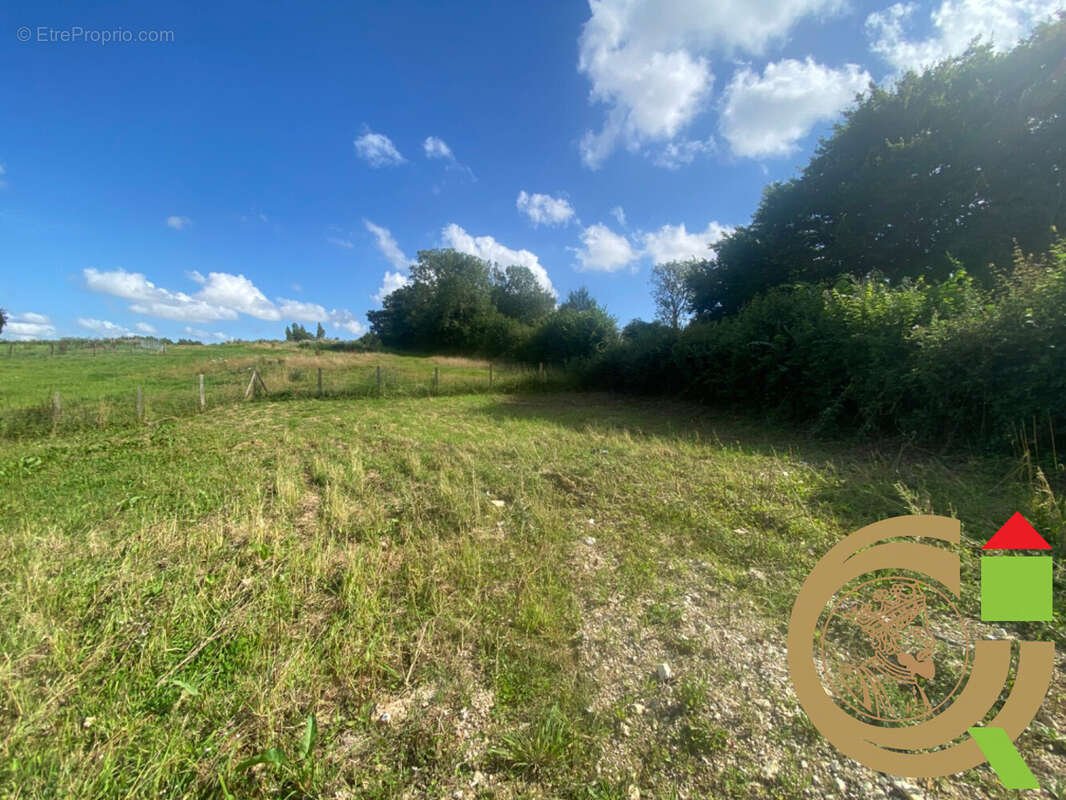 Terrain à FRUGES