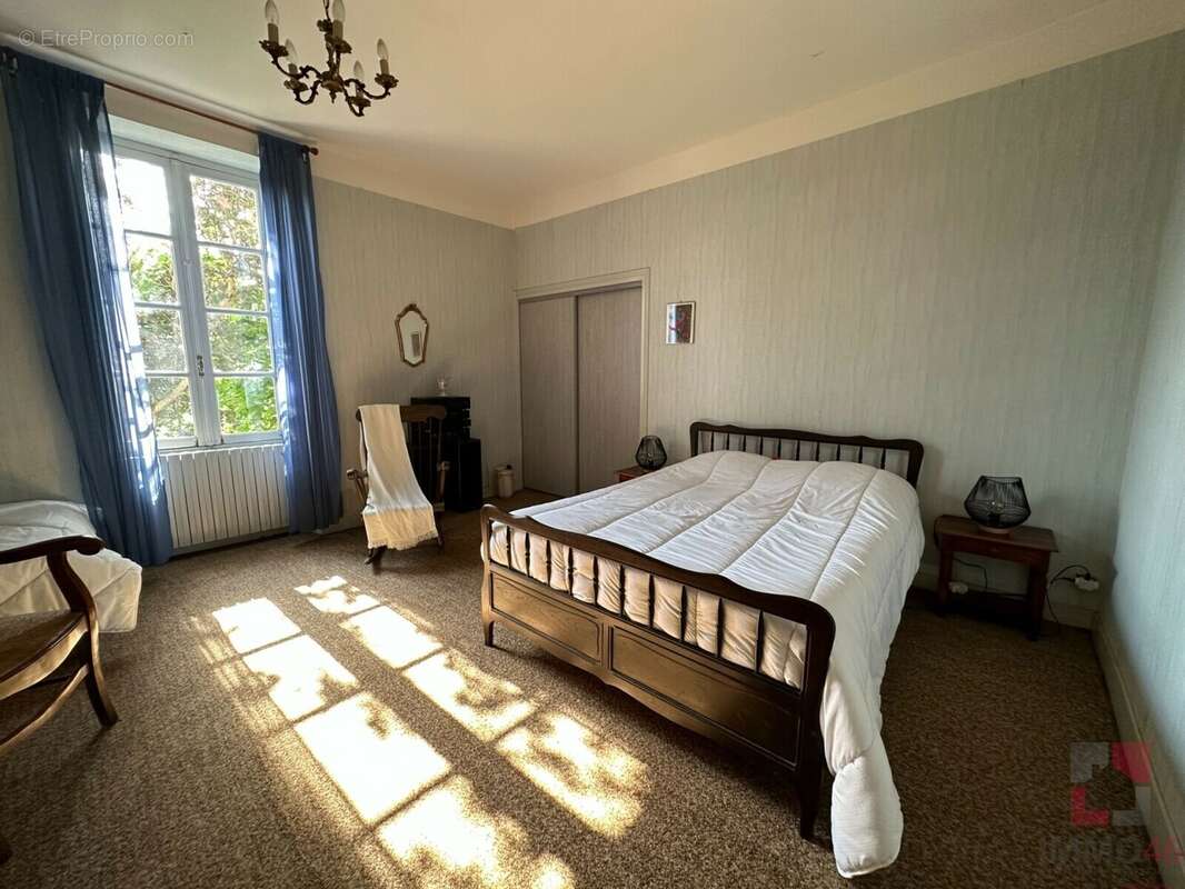 Maison à PUY-L&#039;EVEQUE