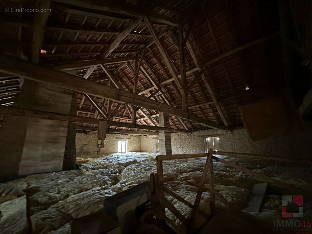 Maison à PUY-L&#039;EVEQUE