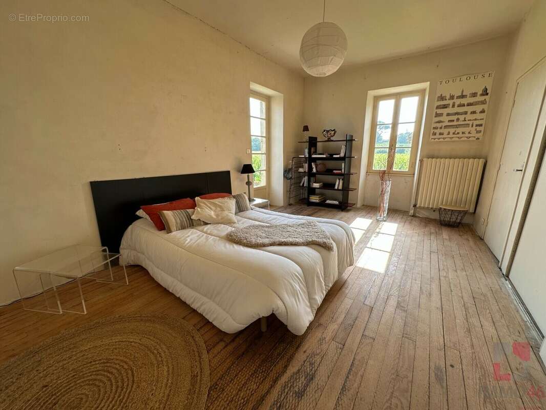 Maison à PUY-L&#039;EVEQUE