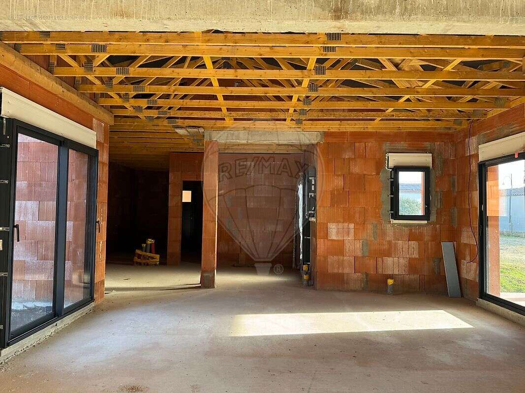 Maison à LES MATHES