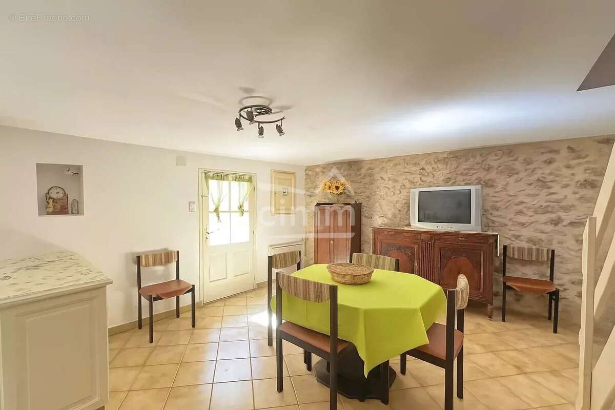 Appartement à LA ROCHEGIRON