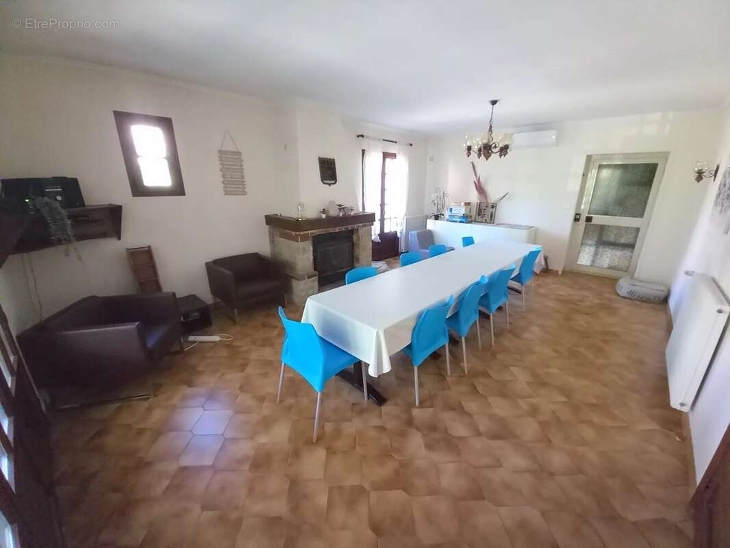 Maison à PUGET-THENIERS