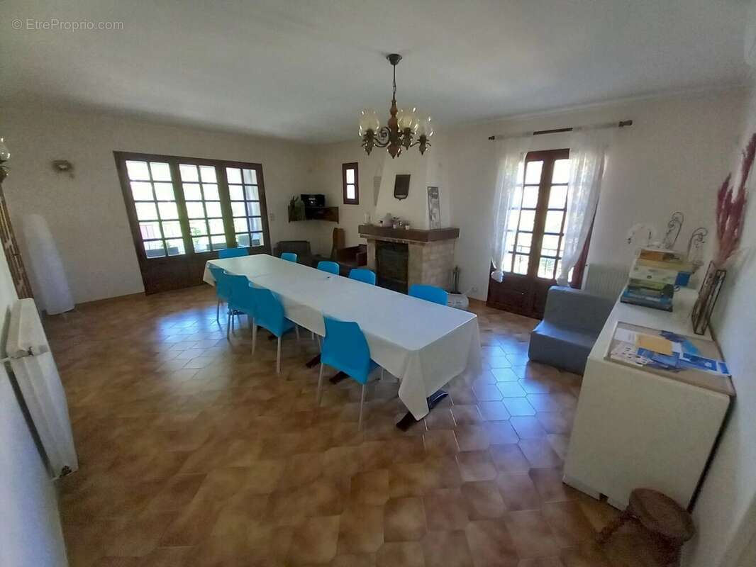 Maison à PUGET-THENIERS