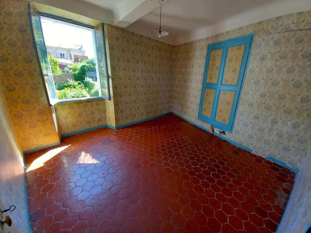 Appartement à ENTREVAUX