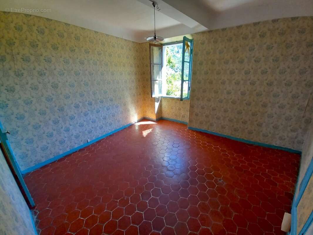 Appartement à ENTREVAUX