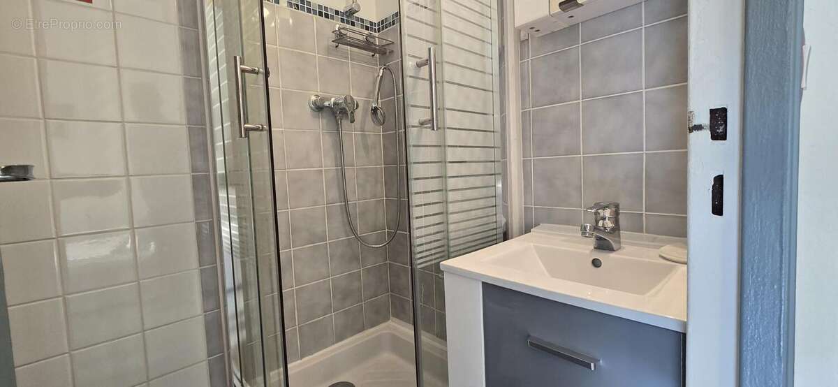 Appartement à GREOUX-LES-BAINS