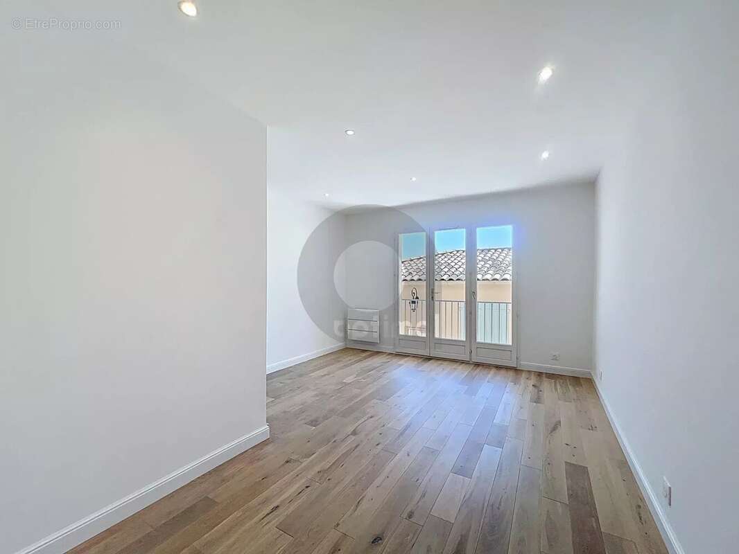 Appartement à ROQUEBRUNE-CAP-MARTIN