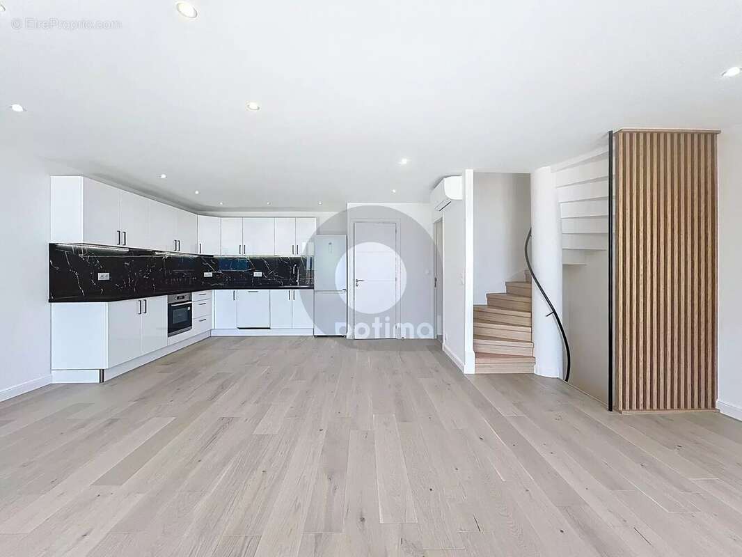 Appartement à ROQUEBRUNE-CAP-MARTIN