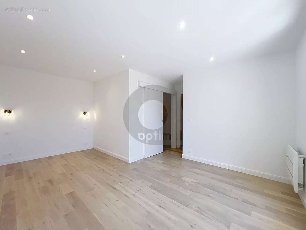 Appartement à ROQUEBRUNE-CAP-MARTIN