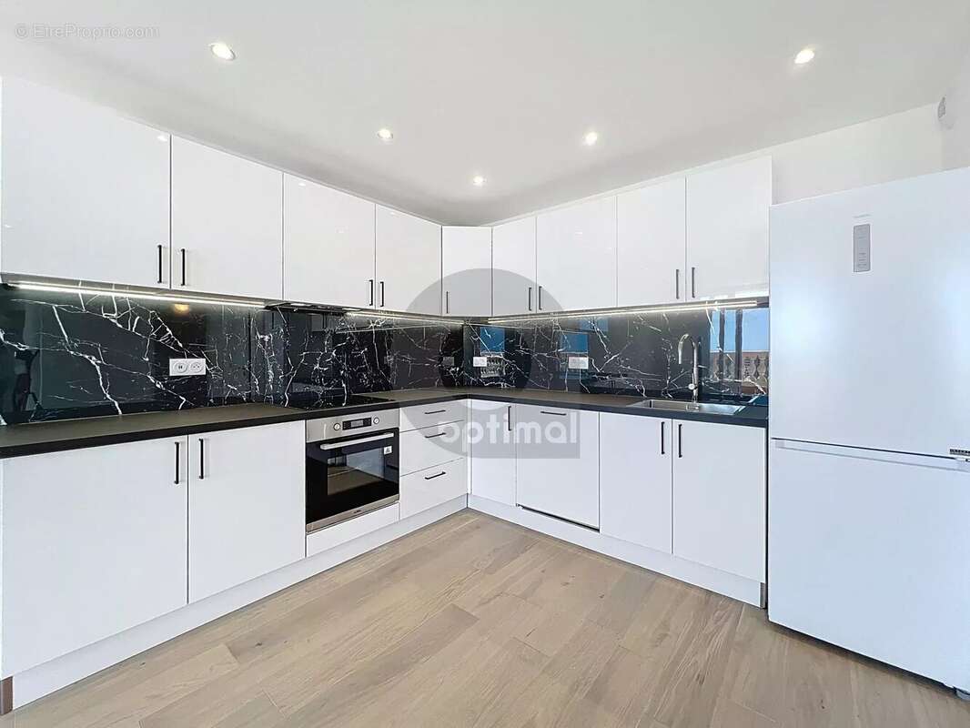 Appartement à ROQUEBRUNE-CAP-MARTIN