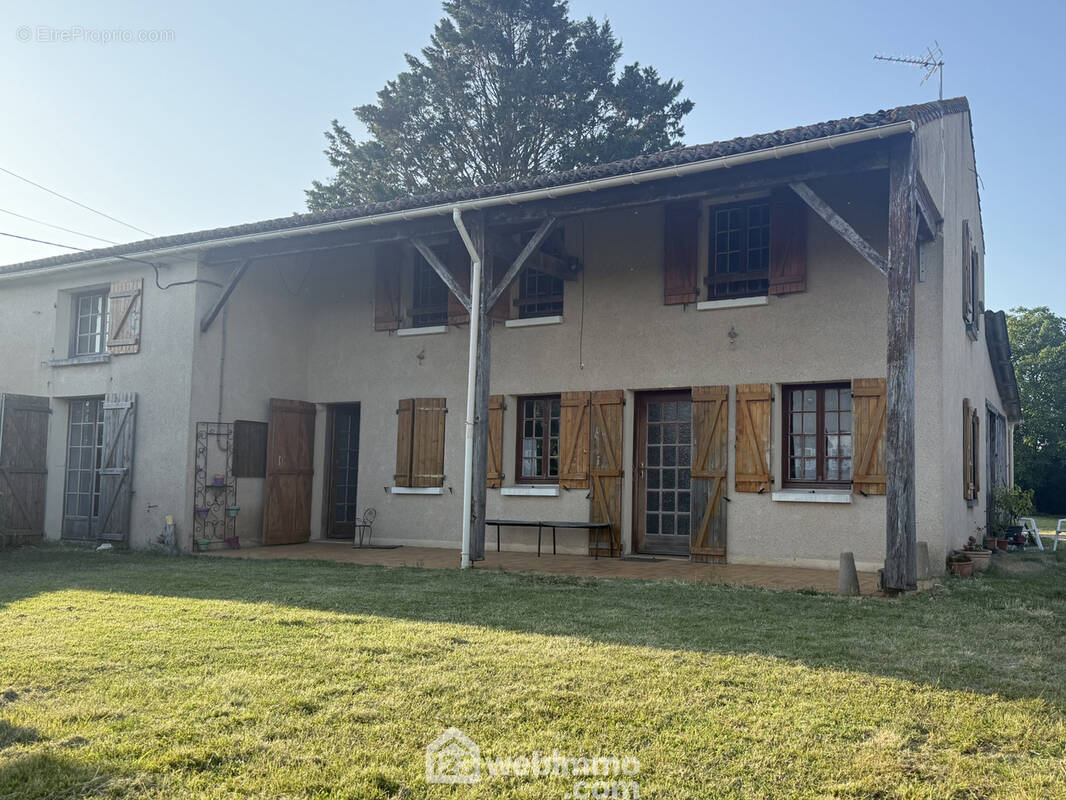 Maison de campagne, 175 m2 habitables, sur terrain de 1349 m2. - Maison à SAINT-CLAIR