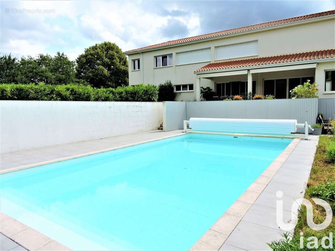 Photo 2 - Maison à ROUZEDE