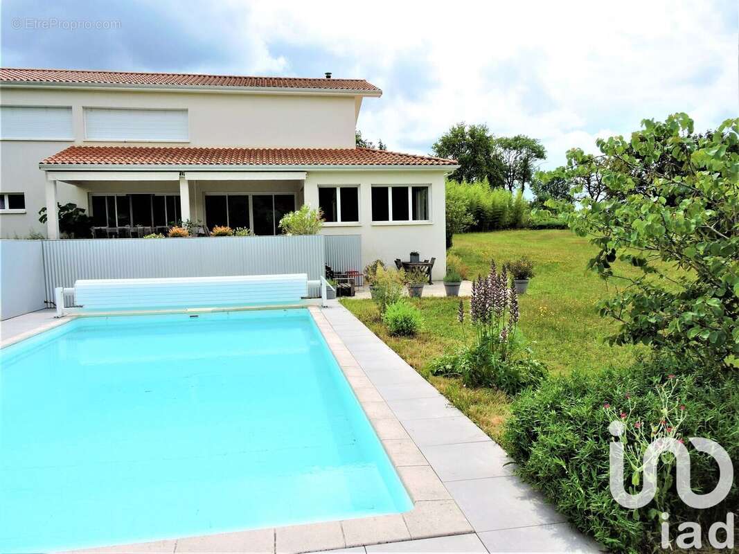 Photo 3 - Maison à ROUZEDE