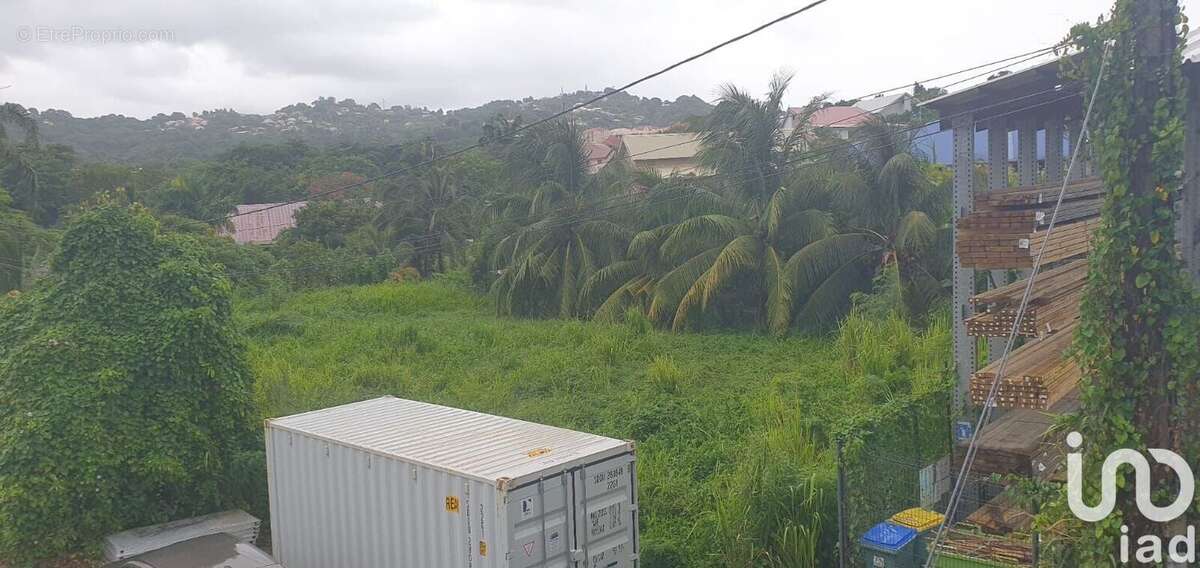 Photo 2 - Terrain à LE ROBERT