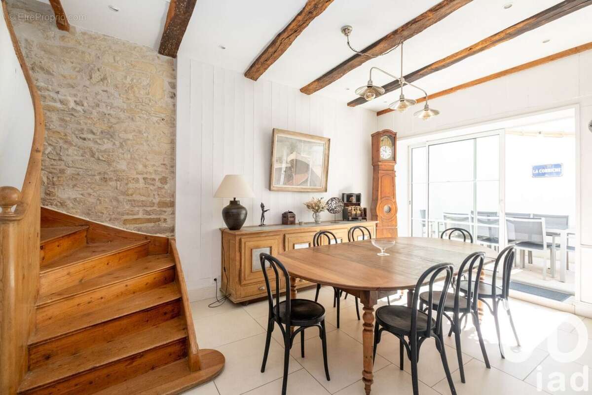 Photo 2 - Maison à SAINT-MARTIN-DE-RE