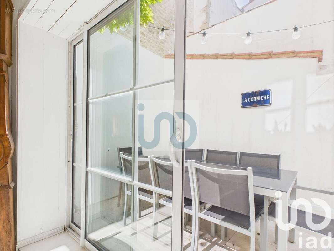 Photo 3 - Maison à SAINT-MARTIN-DE-RE