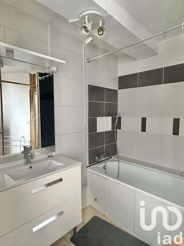 Photo 8 - Appartement à CHATEAU-RENARD