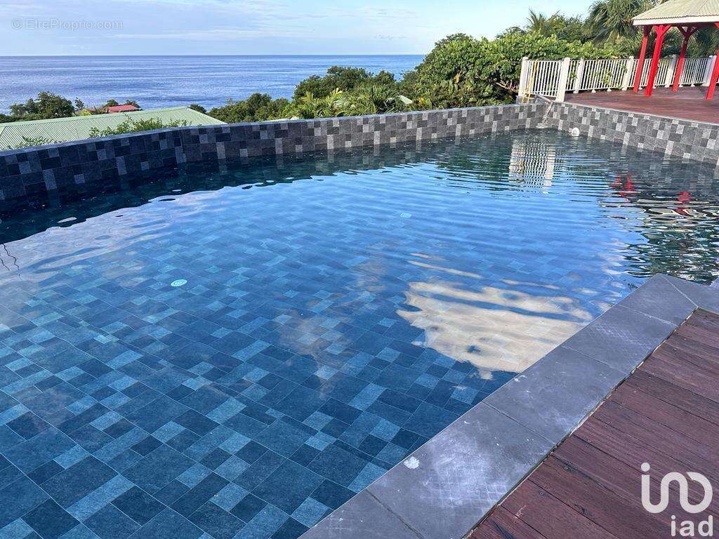 Photo 2 - Commerce à DESHAIES