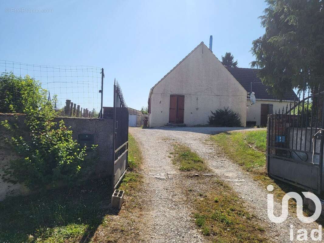 Photo 3 - Maison à SOULAINES-DHUYS