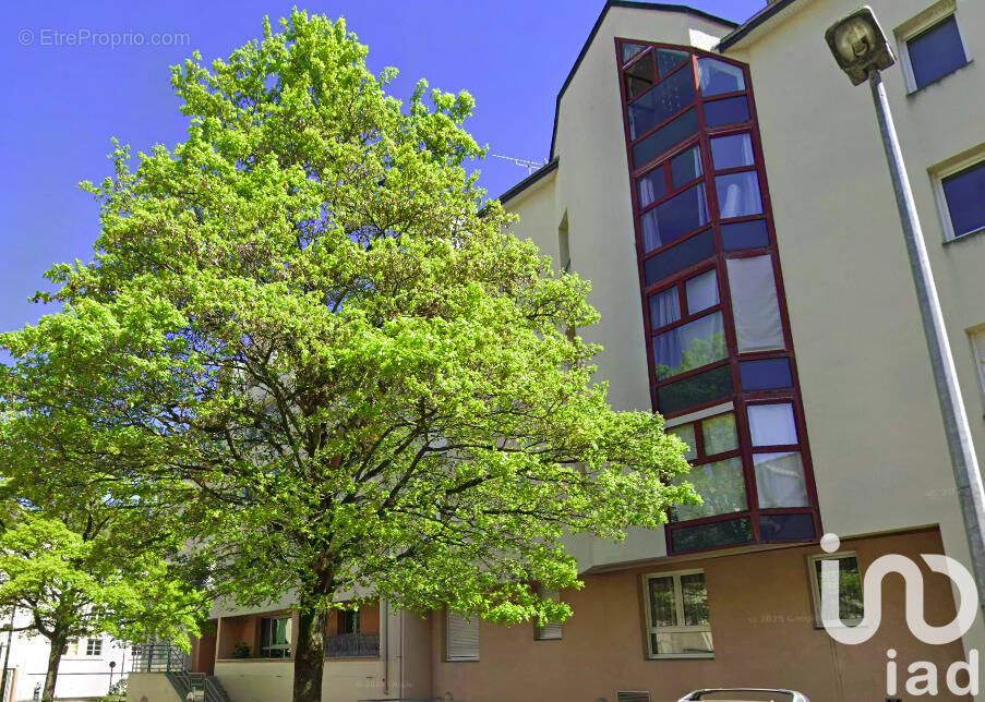 Photo 1 - Parking à RENNES