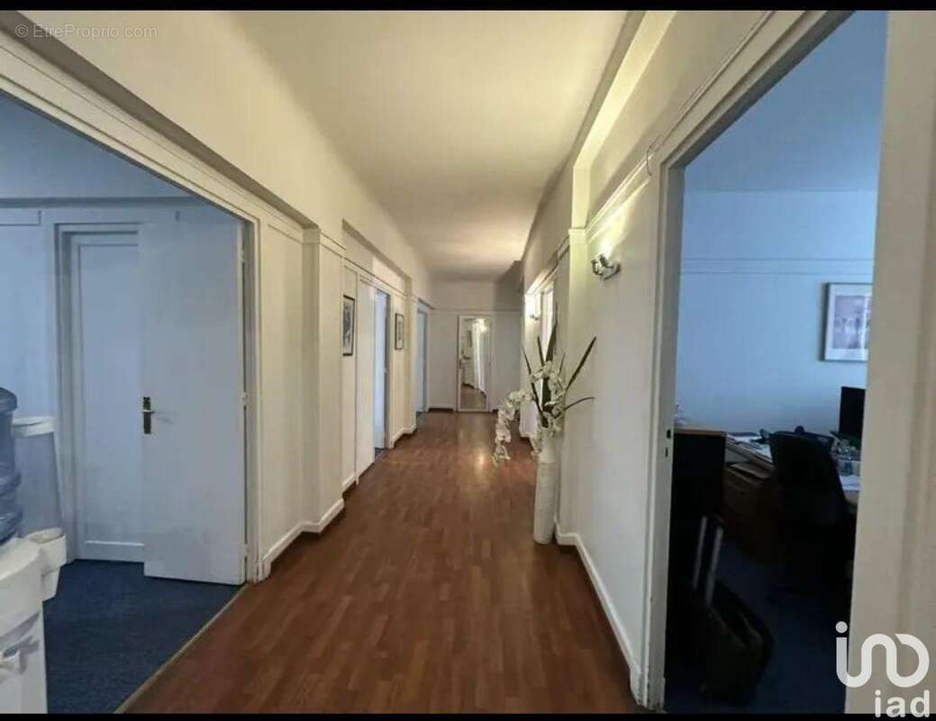 Photo 4 - Commerce à PARIS-8E