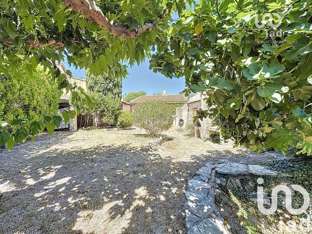 Photo 2 - Maison à SAINT-MITRE-LES-REMPARTS