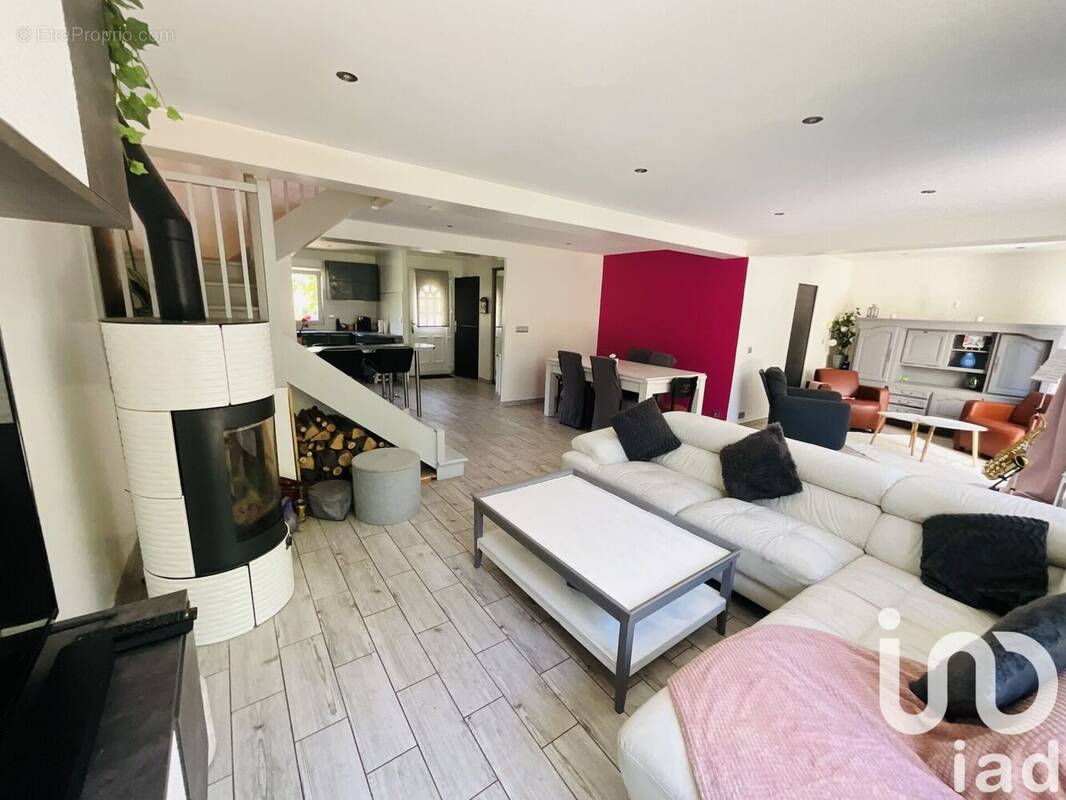 Photo 1 - Maison à LESIGNY