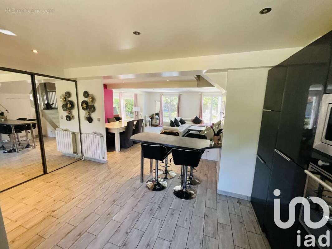 Photo 2 - Maison à LESIGNY