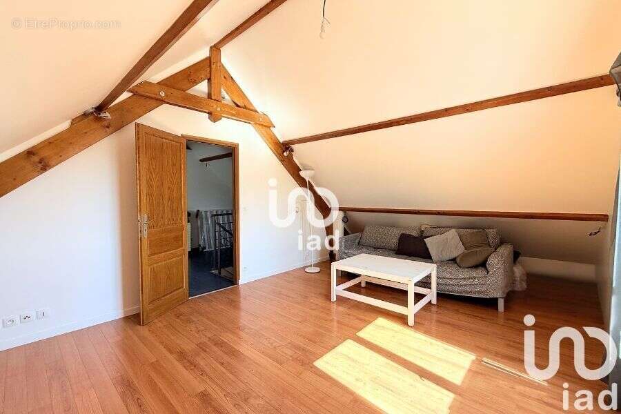 Photo 8 - Maison à LE MESNIL-SAINT-DENIS