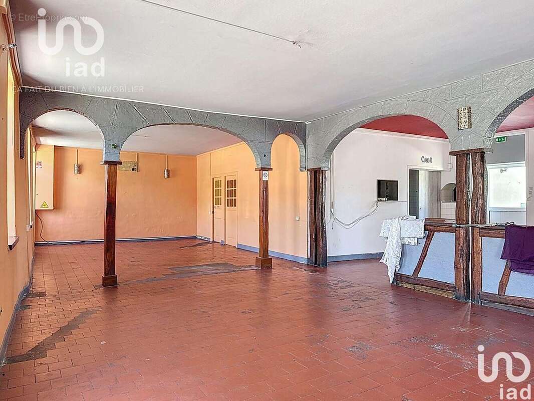 Photo 5 - Commerce à MONTCORBON