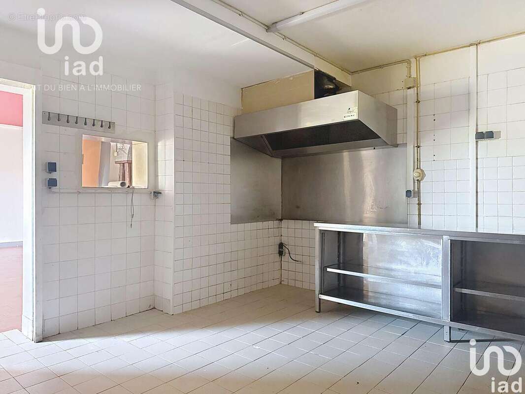 Photo 8 - Commerce à MONTCORBON