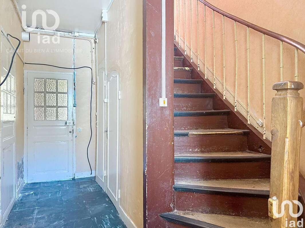 Photo 9 - Commerce à MONTCORBON