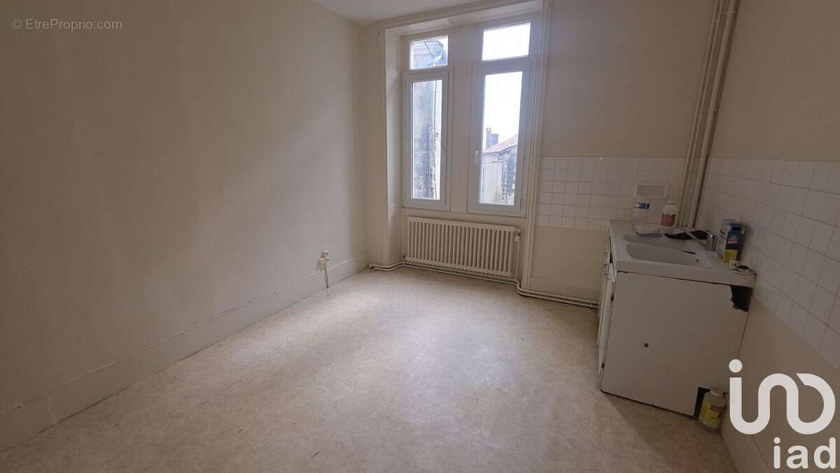 Photo 6 - Appartement à BARBEZIEUX-SAINT-HILAIRE