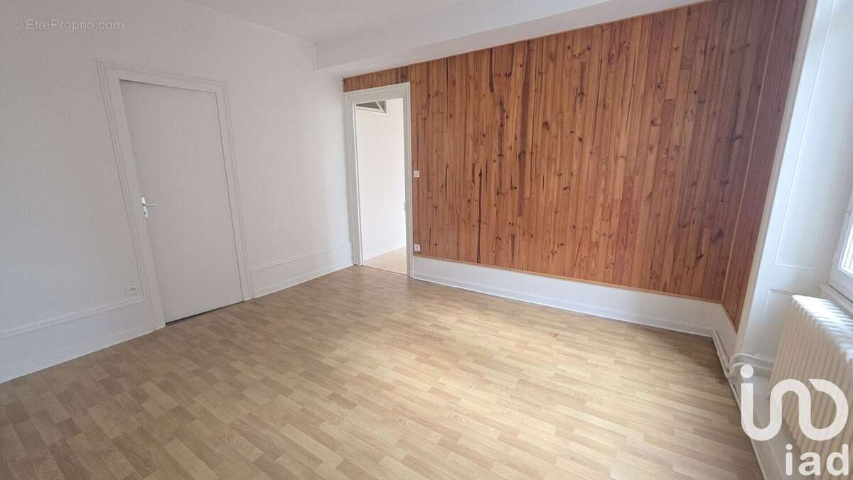 Photo 8 - Appartement à BARBEZIEUX-SAINT-HILAIRE