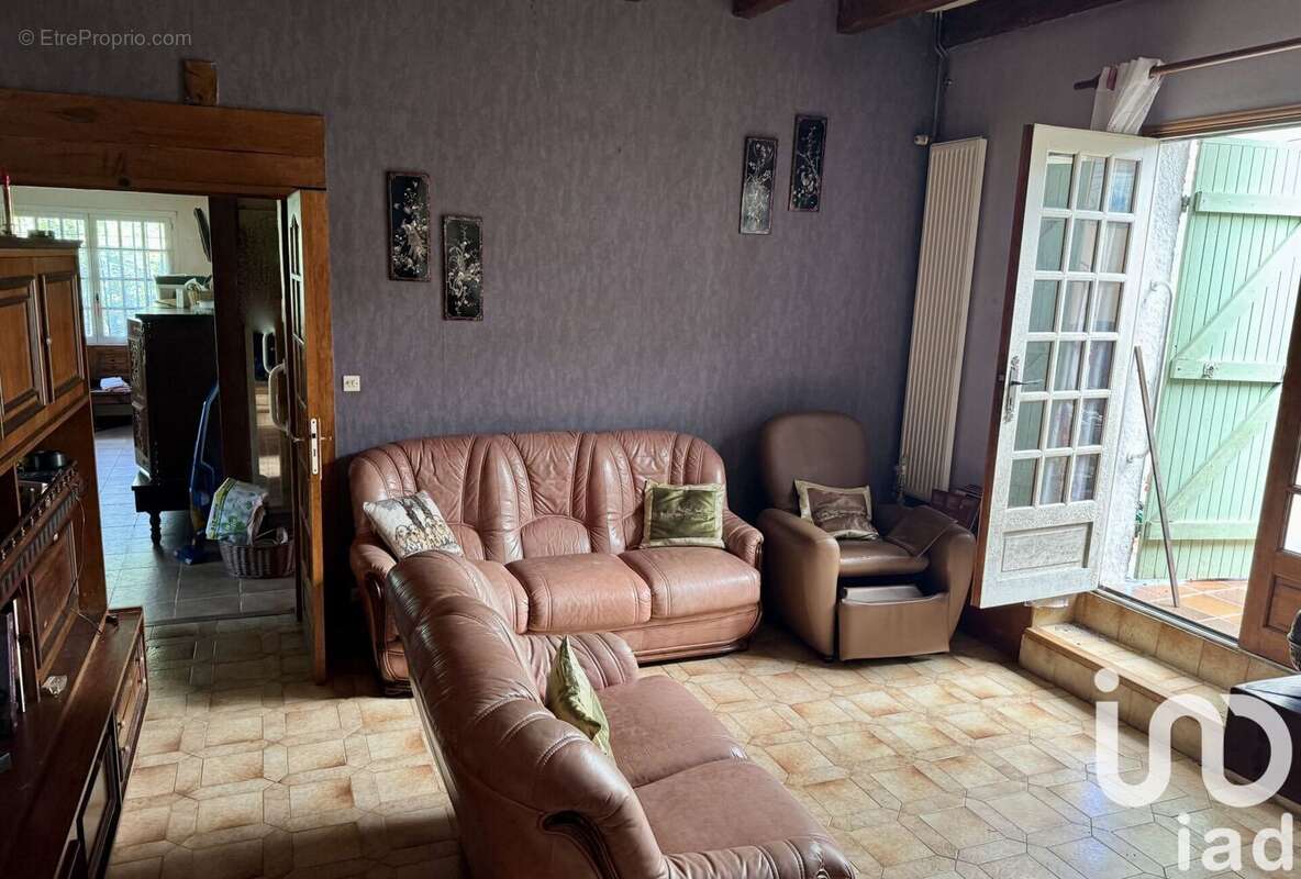 Photo 2 - Maison à LINAS