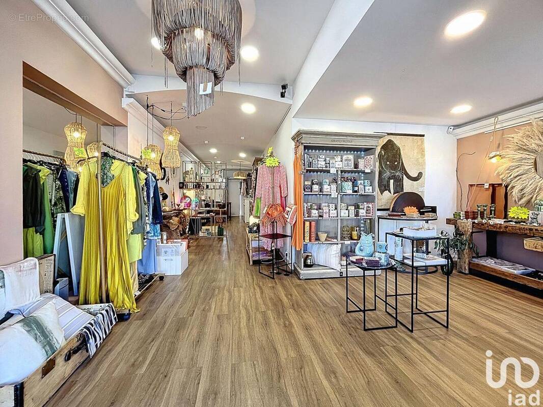 Photo 1 - Commerce à LE BEAUSSET